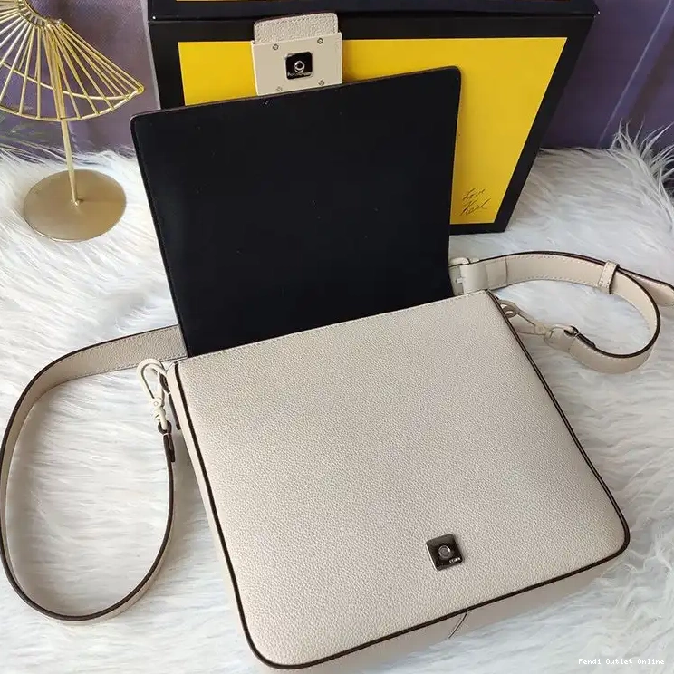 Affordable Romano Messenger Cuoio In Medium Leather Beige Baguette Fendi 0527